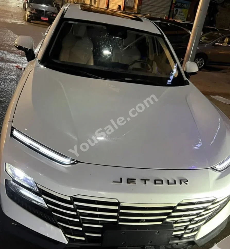 JETOUR  DASHING  LUXURY  2025  Automatic  20,000 Km  FWD  White  Gasoline