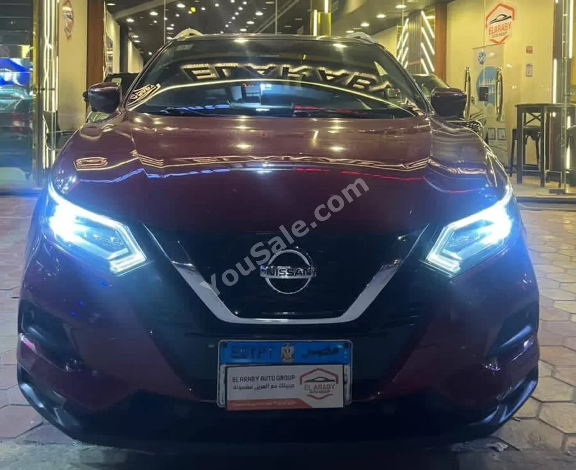 نيسان  قشقاي  2018  اوتوماتيك  150,000 كم  دفع أمامي  أحمر  بنزين
