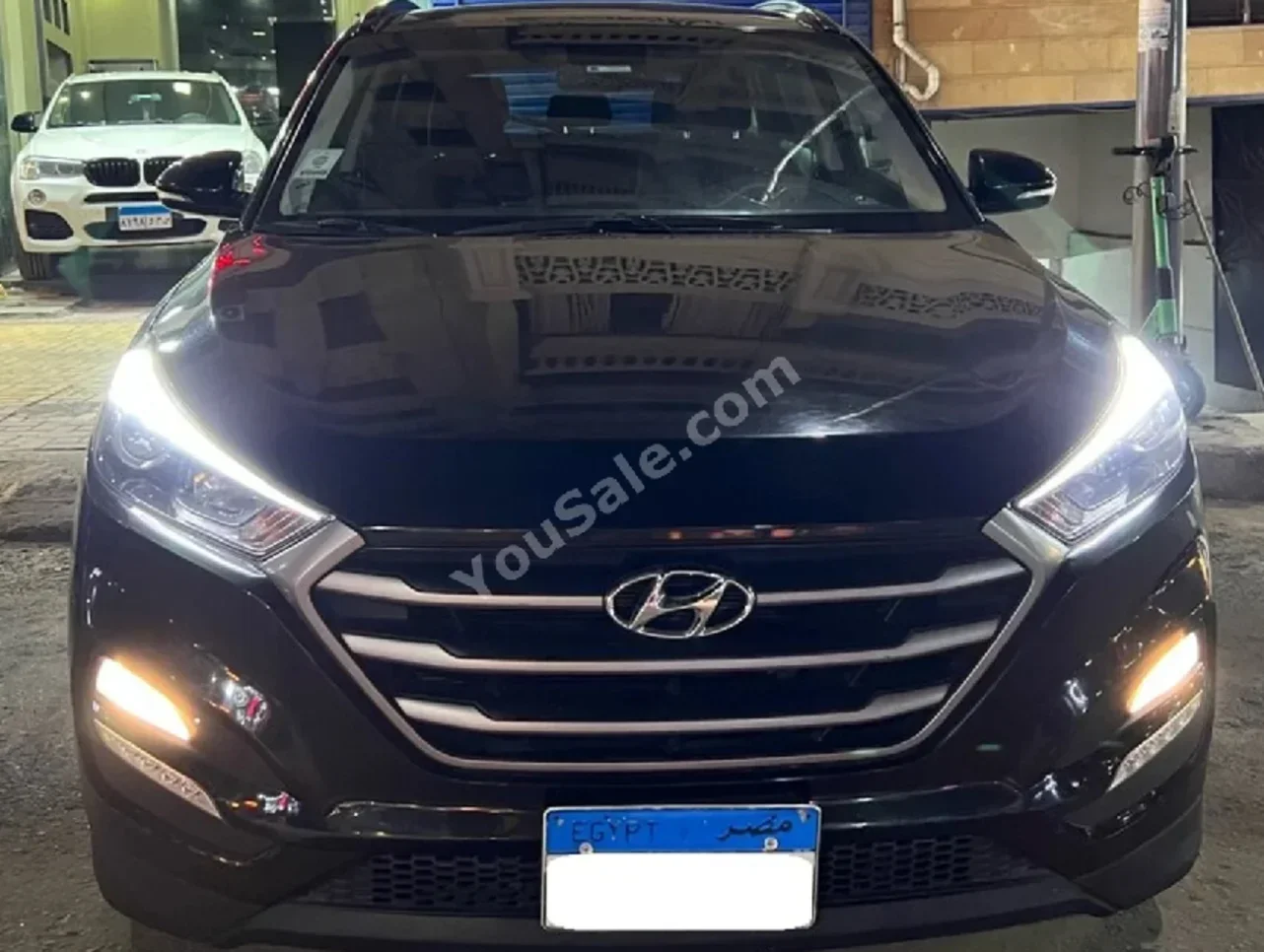 هيونداي  توسان  2017  اوتوماتيك  38,000 كم  دفع أمامي  أسود  بنزين