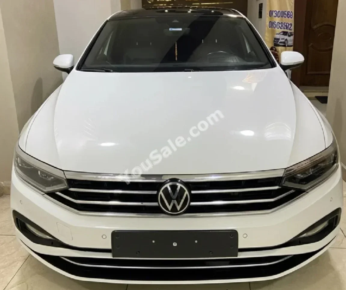 Volkswagen  Passat  Sport  2021  Automatic  85,000 Km  FWD  White  Gasoline