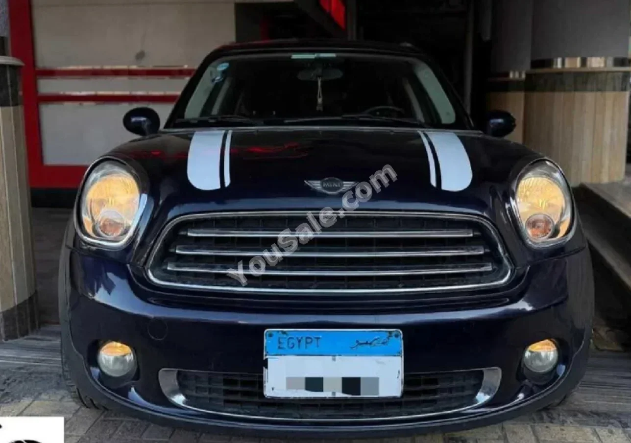ميني  كوبر  كوب  2012  اوتوماتيك  85,000 كم  دفع أمامي  أزرق غامق  بنزين