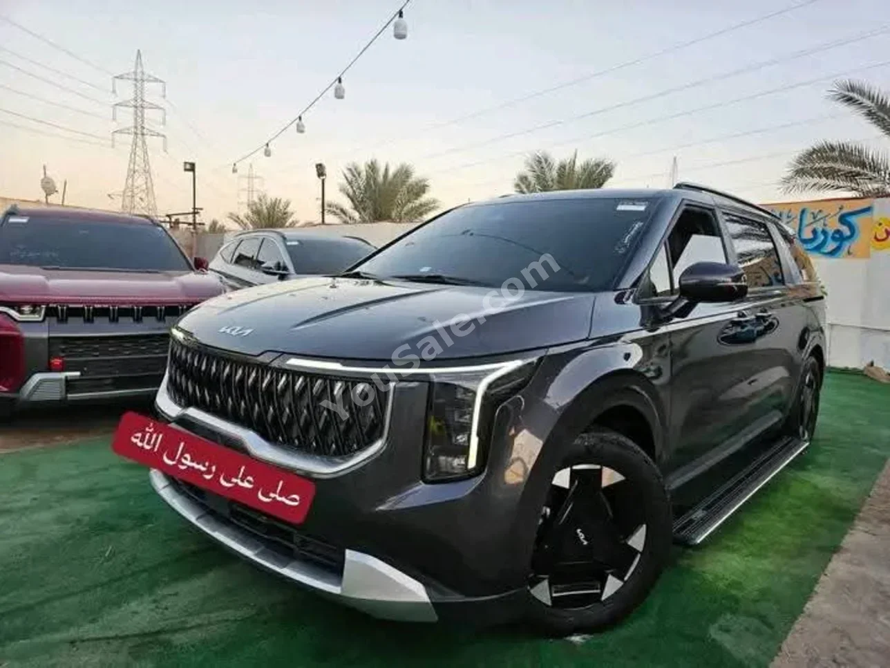 كيا كارنفال 2024 اس يو في اوتوماتيك 6 سلندر 52,000 كم دفع أمامي أسود بنزين