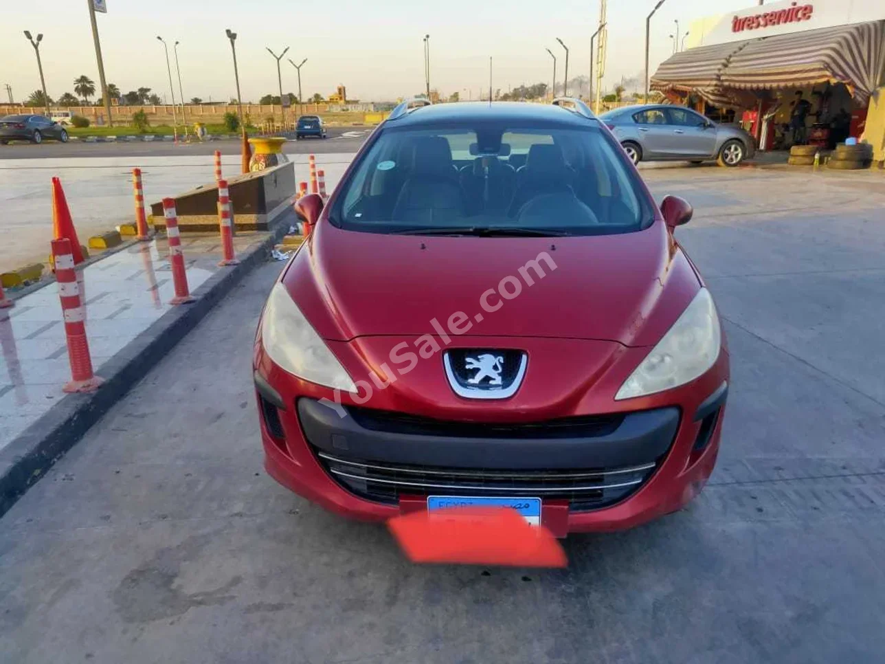 بيجو  308  سي سي  2012  تبترونك  247,000 كم  دفع أمامي  أحمر  بنزين