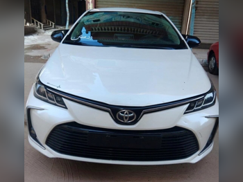 Toyota  Corolla  Sedan  White  2023