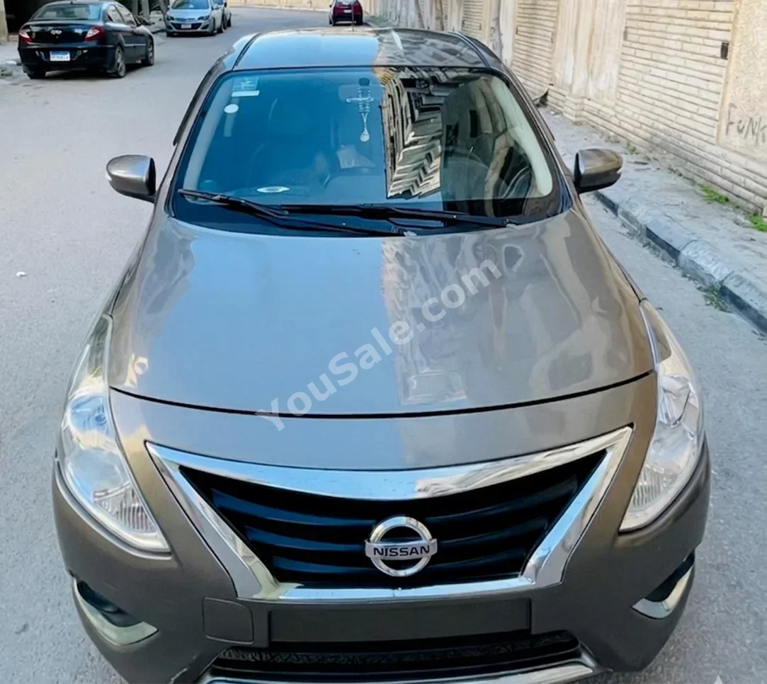 نيسان  صني  سيدان  رصاصي  2022