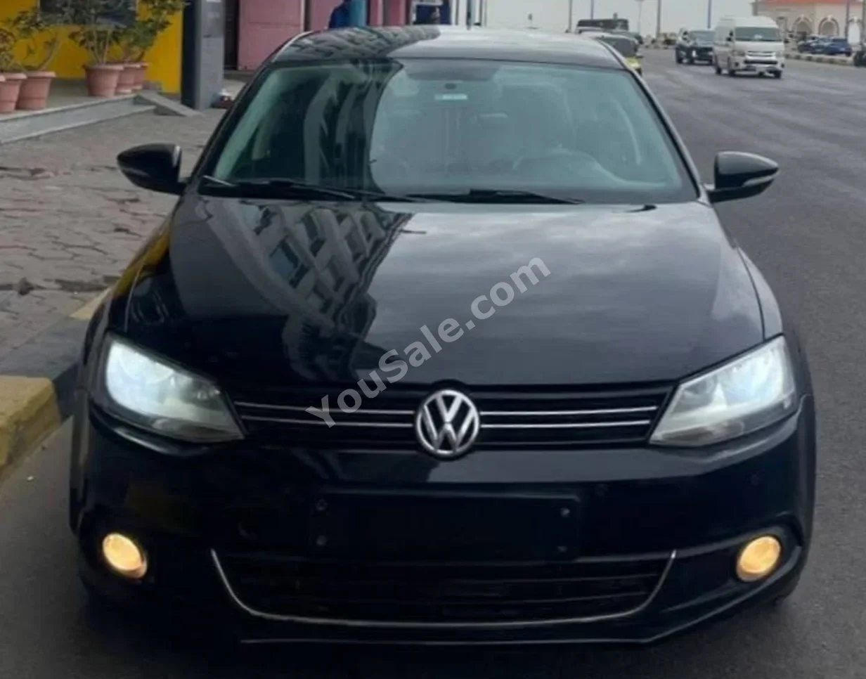 فولكس فاجن  جيتا  اس اي ال  2014  اوتوماتيك  134,000 كم  أسود  بنزين