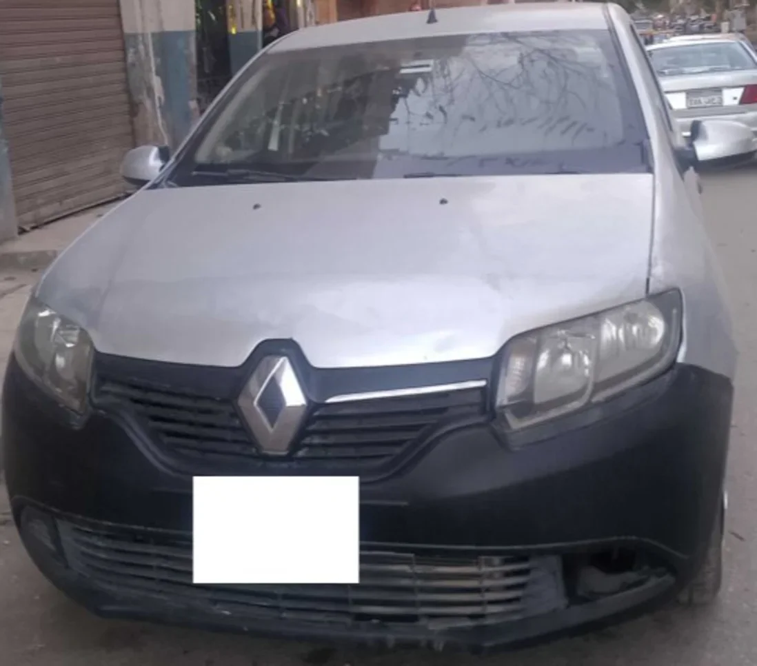 Renault  Logan  2016  Sedan  Manual  4 Cylinder  200,000 Km  FWD  Silver  Gasoline