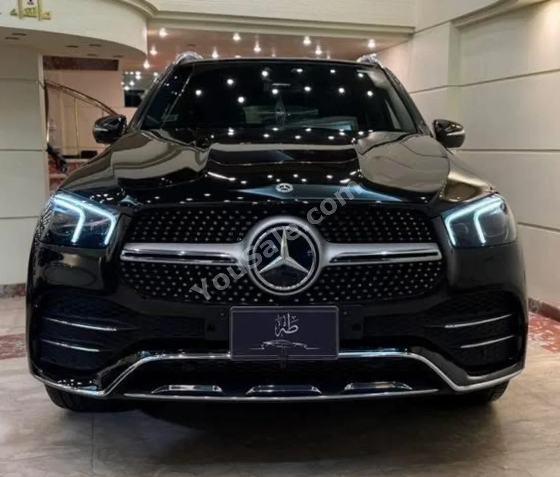 مرسيدس - بنز جي ال اي 450 2022 اوتوماتيك 4,500 كم أسود بنزين