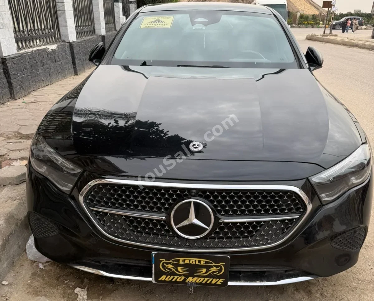 Mercedes-Benz  E200  Sedan  Black  2025