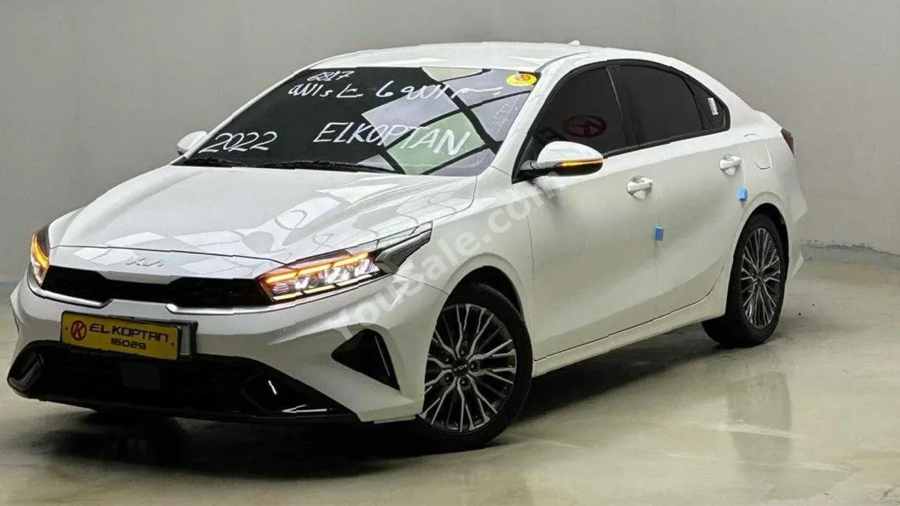 Kia  Cerato  2022  Sedan  Automatic  56,000 Km  White  Gasoline
