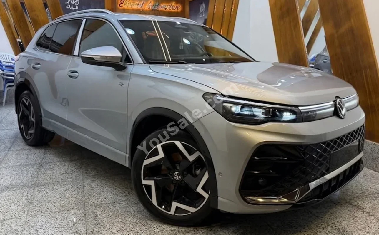 Volkswagen  TIGUAN  2.0 TSI  2025  Automatic  6,000 Km  Silver  Gasoline