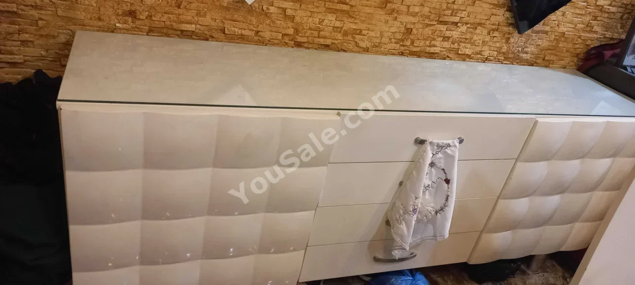 Sofas, Couches & Chairs - Fabric - White - With Table
