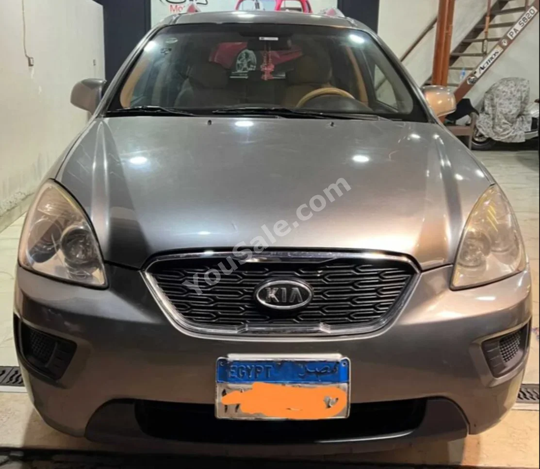 Kia  Carens  2011  Automatic  200,000 Km  FWD  Gray  Gasoline