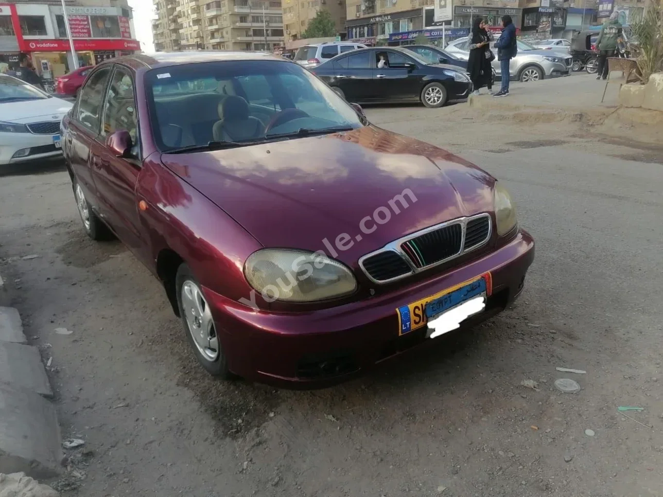 دايو  لانوس  1999  سيدان  عادي  4 سلندر  467,580 كم  دفع أمامي  أحمر  بنزين