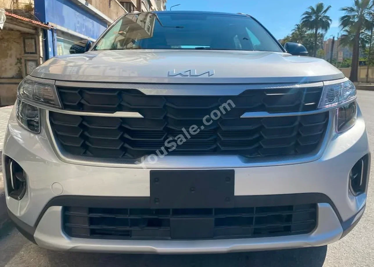 كيا  سيلتوس  2026  اوتوماتيك  0 كم  فضي وأسود  بنزين