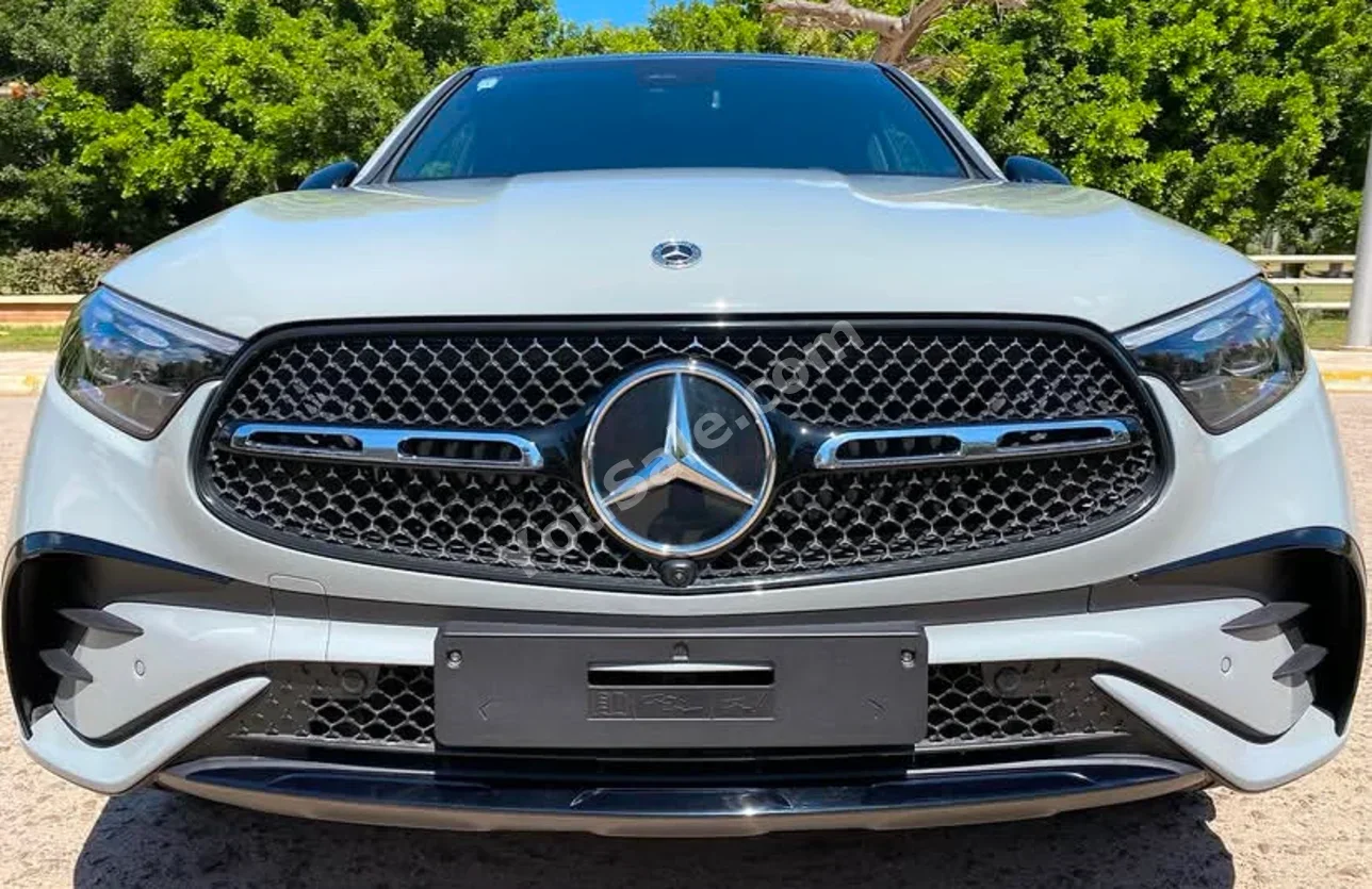 Mercedes-Benz GLC 300 2026 Automatic 0 Km Dark Gray Gasoline