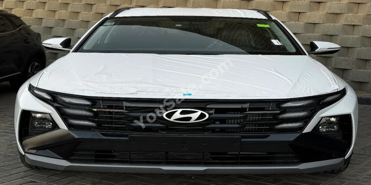 هيونداي  توسان  2026  اس يو في  عادي  4 سلندر  0 كم  دفع أمامي  أبيض لؤلؤي  بنزين