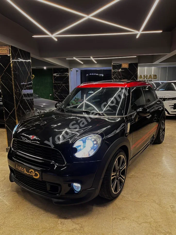 Mini  Cooper  S  2016  Automatic  100,000 Km  Black and Red  Gasoline