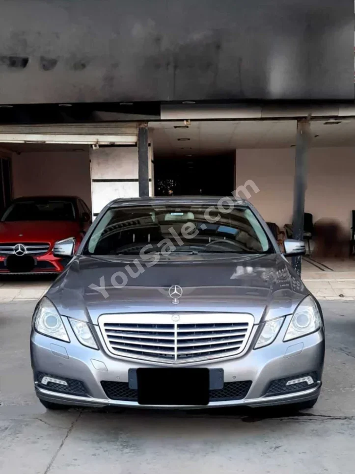 Mercedes-Benz  E-Class  300  2010  Automatic  120,000 Km  Silver  Gasoline