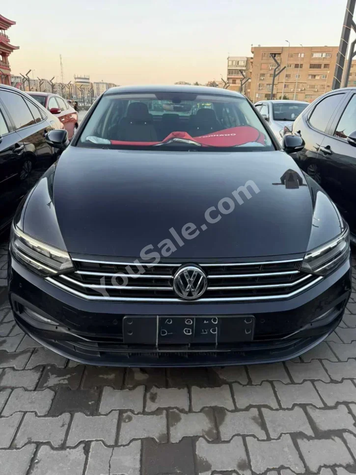 فولكس فاجن  باسات  2020  اوتوماتيك  130,000 كم  أسود  بنزين