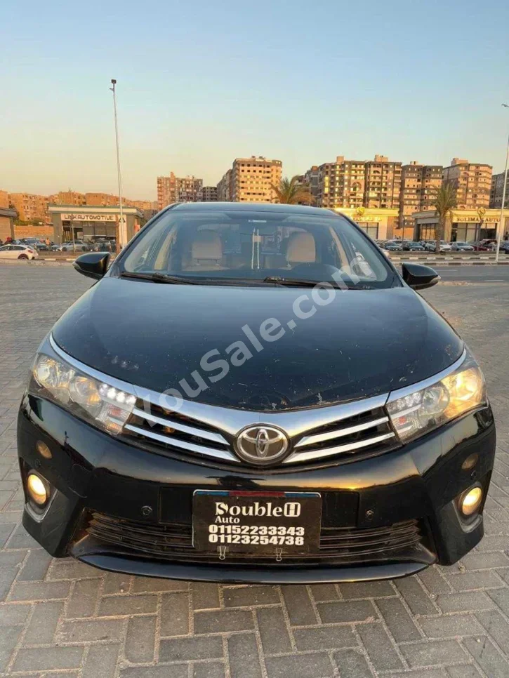 Toyota Corolla 2014 Automatic 160,000 Km Black Gasoline
