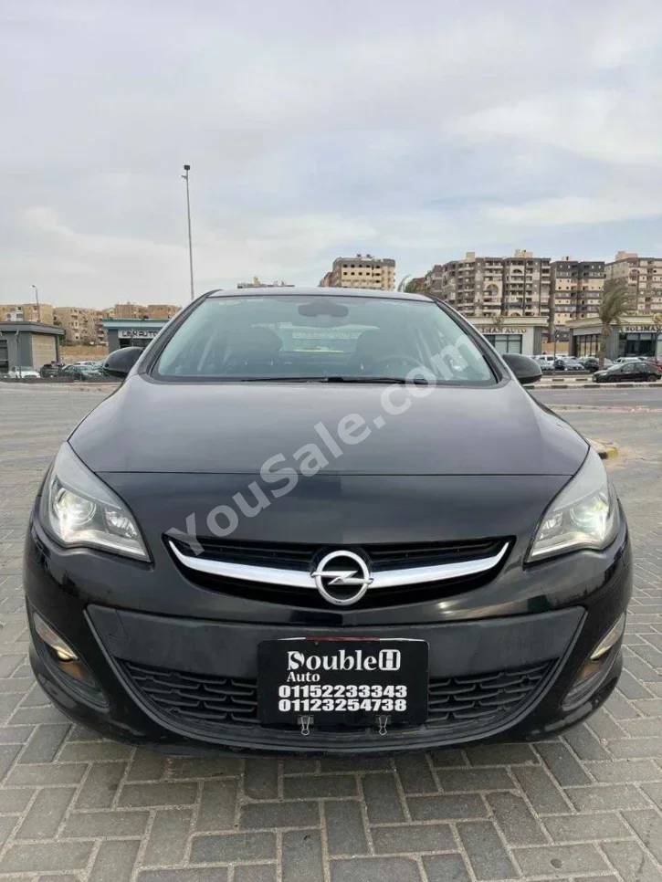 Opel Astra 2018 Automatic 37,000 Km Black Gasoline