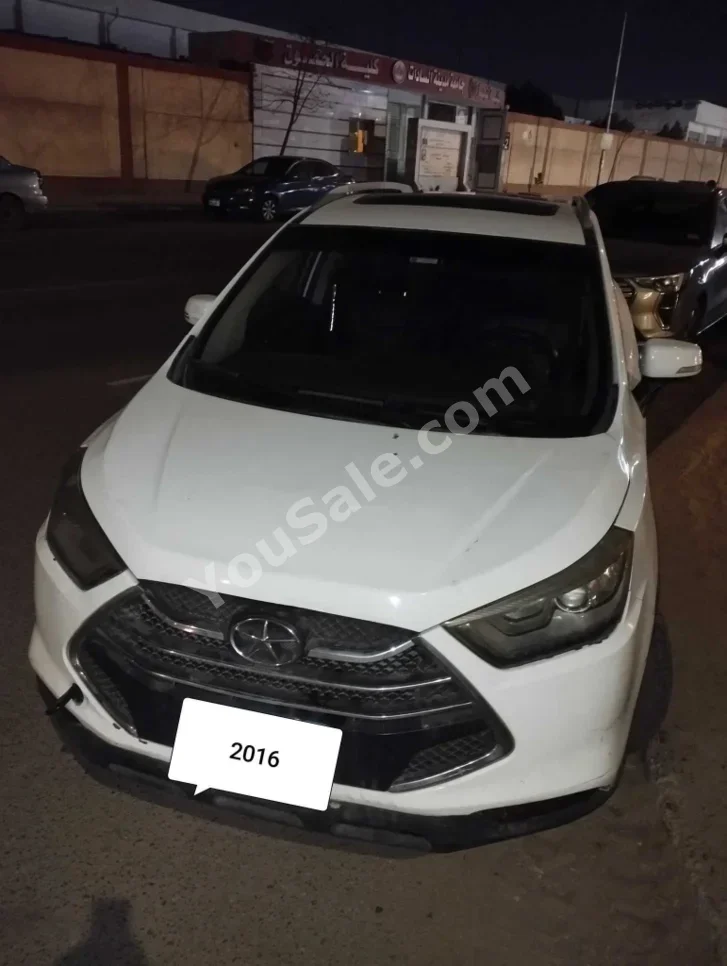 JAC  S3  2016  SUV  Automatic  4 Cylinder  170,000 Km  FWD  White  Gasoline