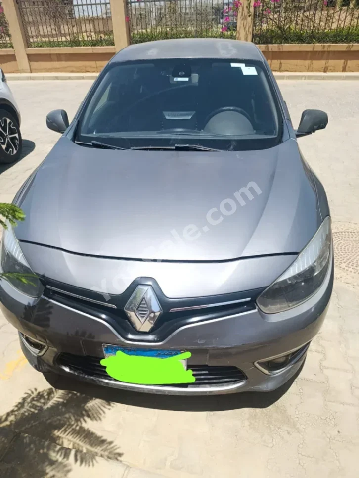 رينو  فلونس  2014  سيدان  اوتوماتيك  4 سلندر  330,000 كم  دفع خلفي  رمادي  بنزين