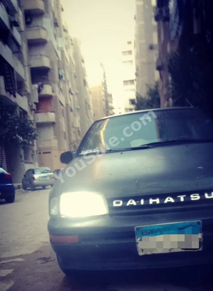 Daihatsu Delta 1990 Sedan Automatic 3 Cylinder 982,234 Km FWD Black Gasoline