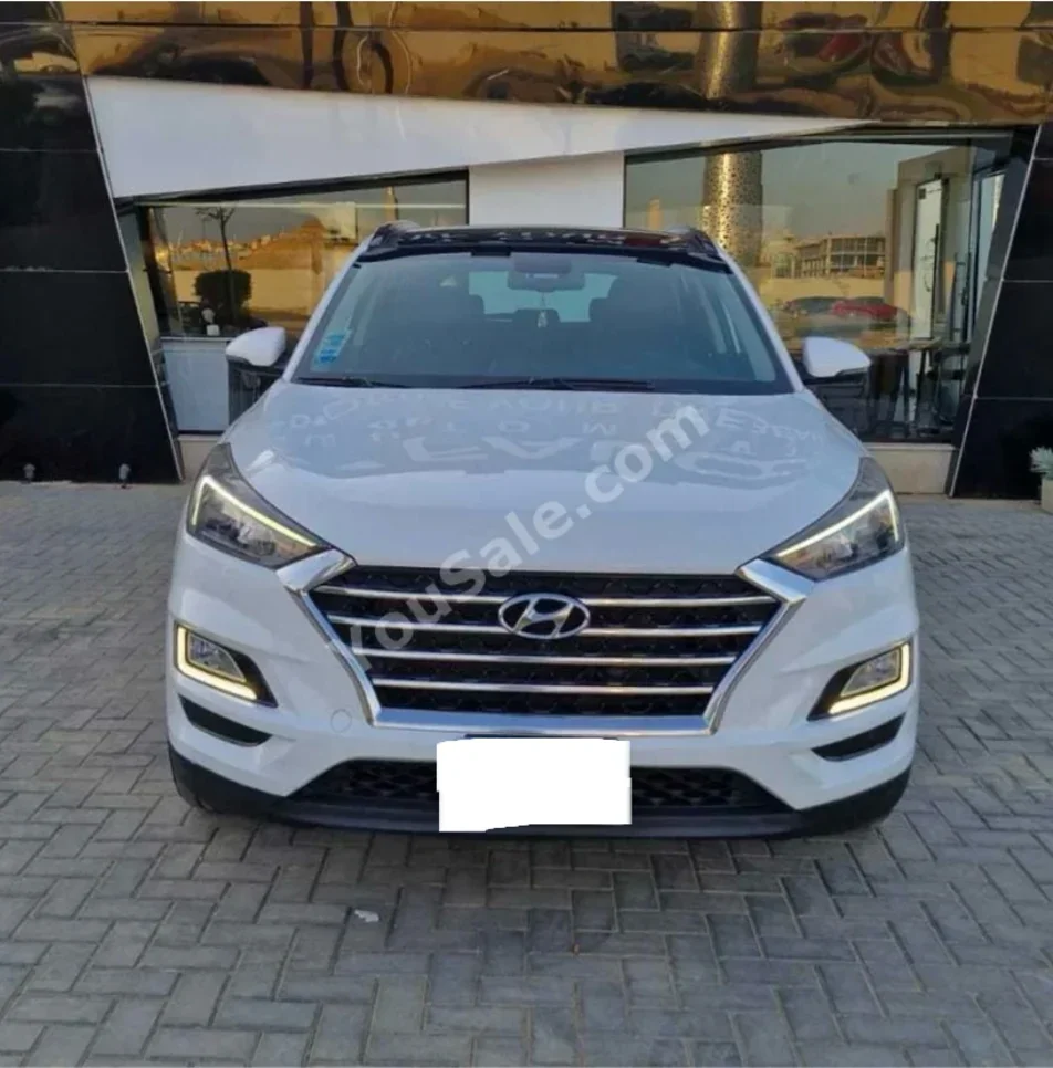 هيونداي توسان 2019 اوتوماتيك 100,000 كم أبيض بنزين