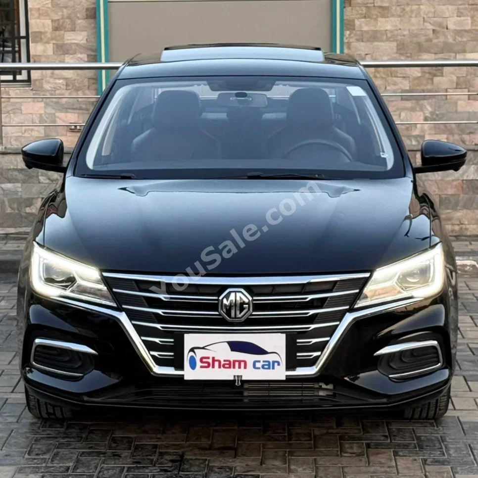 MG  MG5  2025  Automatic  8,000 Km  FWD  Black  Gasoline