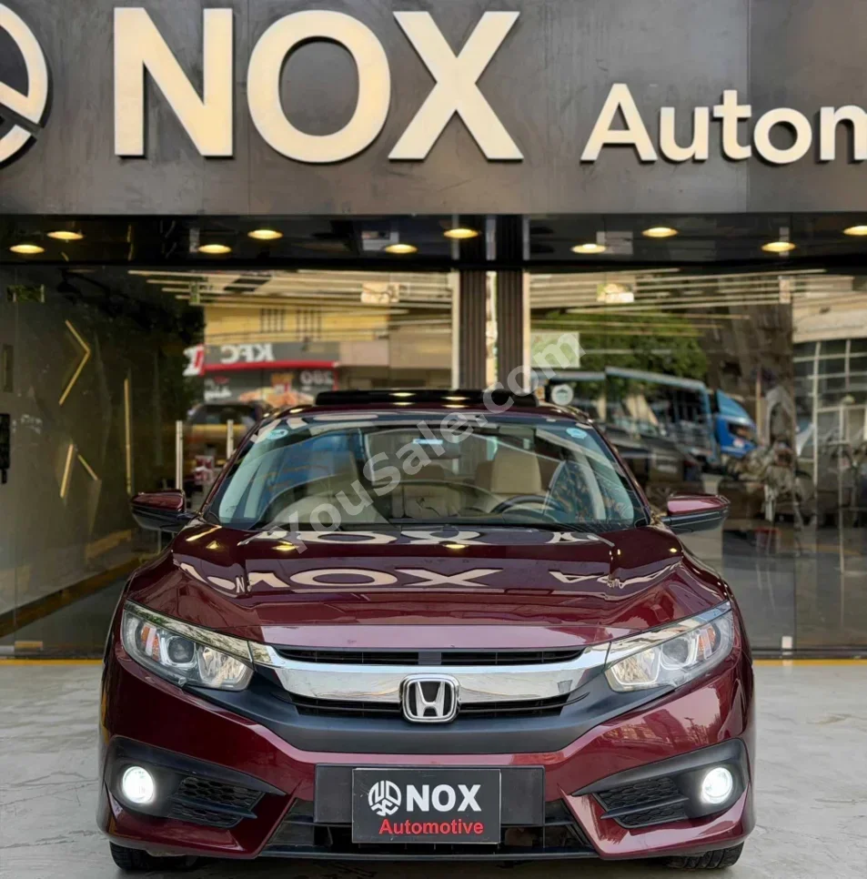 Honda  Civic  2019  Automatic  170,000 Km  Red  Gasoline