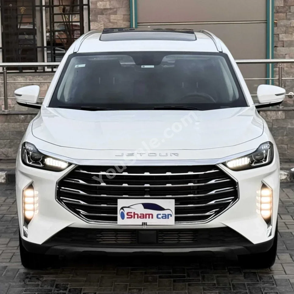 JETOUR  X70 PLUS  2023  Automatic  19,000 Km  White  Gasoline