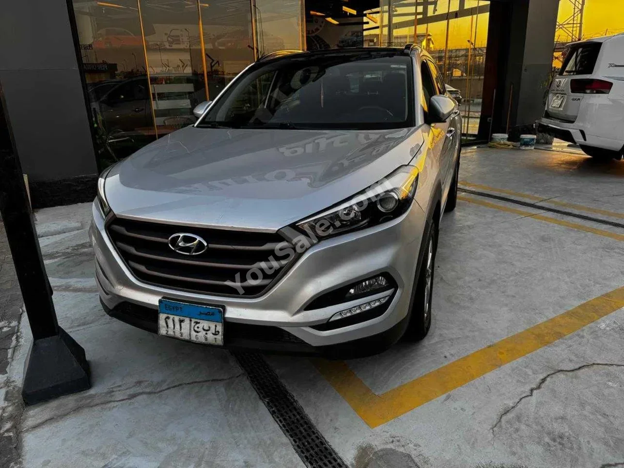 Hyundai Tucson 2019 Automatic 157,000 Km Silver Gasoline