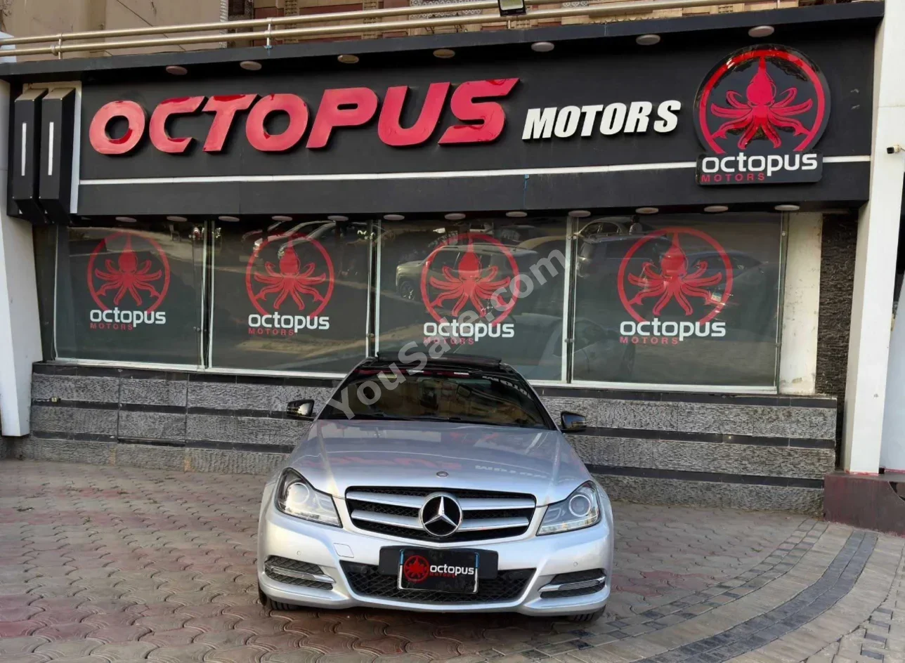 Mercedes-Benz  C-Class  180  2013  Automatic  287,000 Km  RWD  Silver  Gasoline