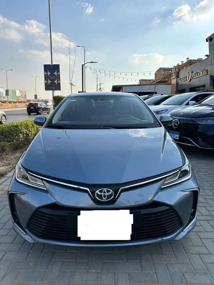 Toyota Corolla 2021 Automatic Toyota Cylinder 78,000 Km Toyota Silver Gasoline