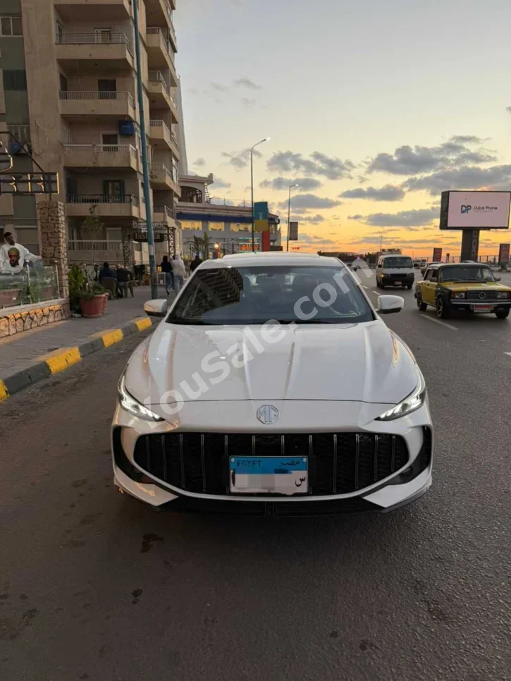 ام جي  جي تي  2026  سيدان  اوتوماتيك  4 سلندر  7,000 كم  دفع أمامي  أبيض  بنزين