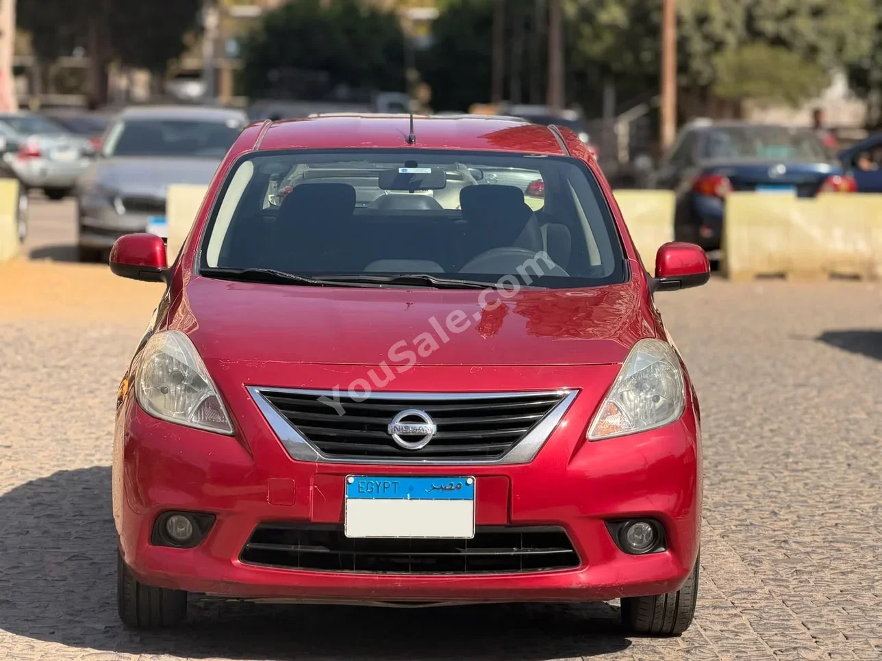 نيسان  صني  2014  سيدان  اوتوماتيك  4 سلندر  155,000 كم  دفع أمامي  أحمر  بنزين