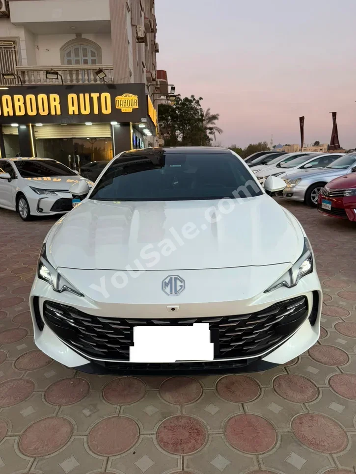 ام جي  ام جي 7  2025  اوتوماتيك  20,000 كم  أبيض  بنزين
