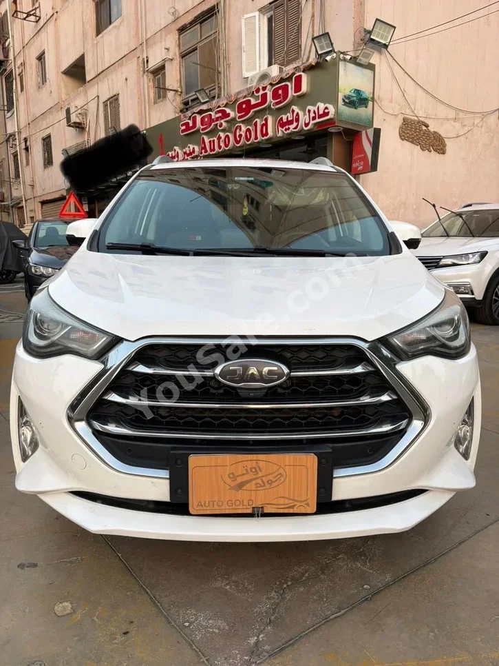جــاك  اس 3  2019  اوتوماتيك  جــاك سلندر  120,000 كم  جــاك  أبيض  بنزين