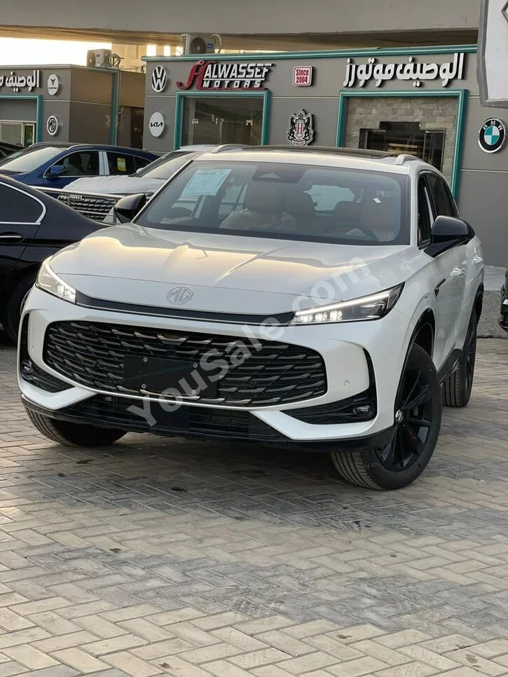 ام جي  اتش اس  2026  اوتوماتيك  0 كم  أبيض  بنزين