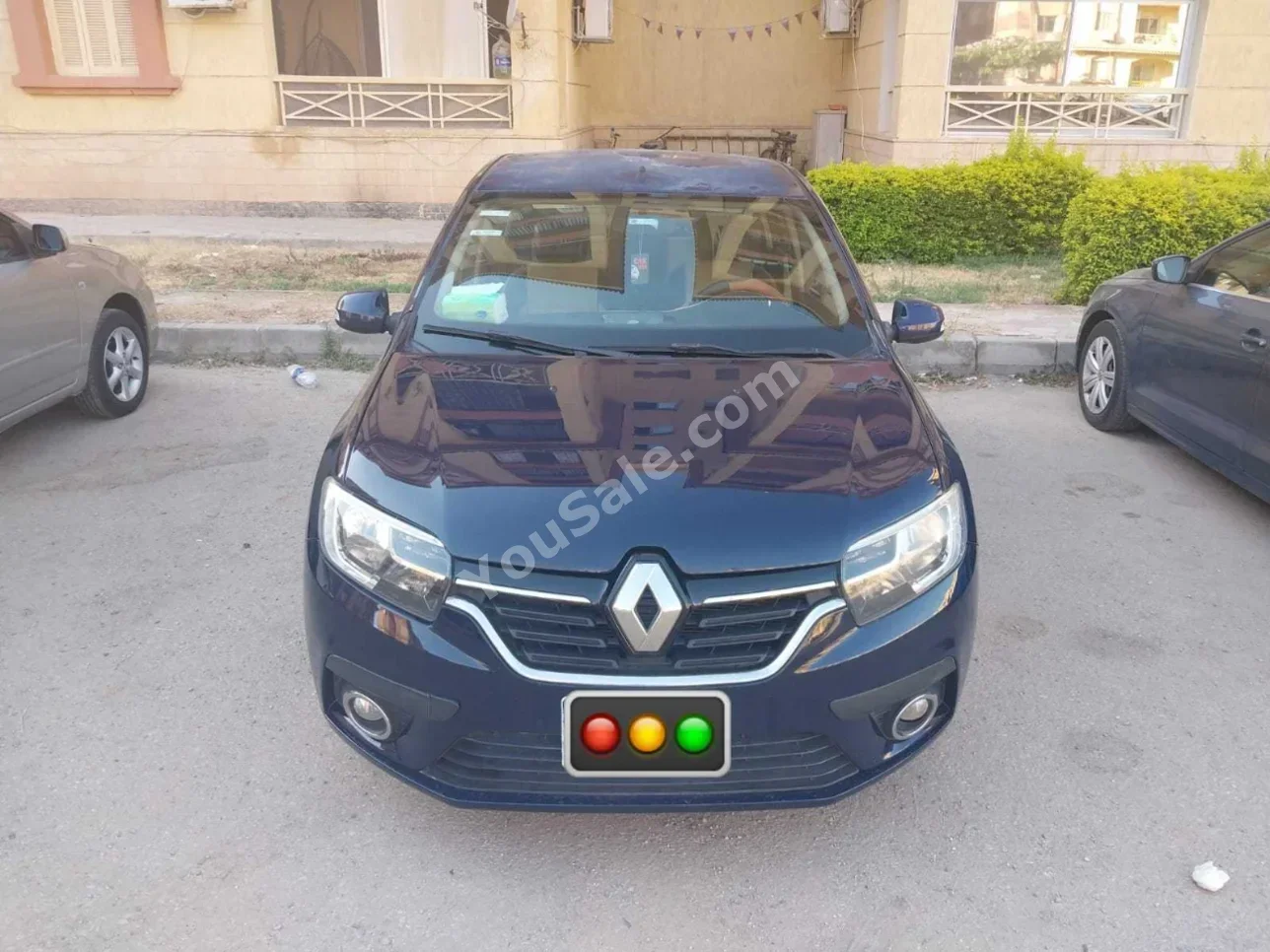 Renault  Logan  2020  Sedan  Automatic  4 Cylinder  162,000 Km  FWD  Blue  Gasoline