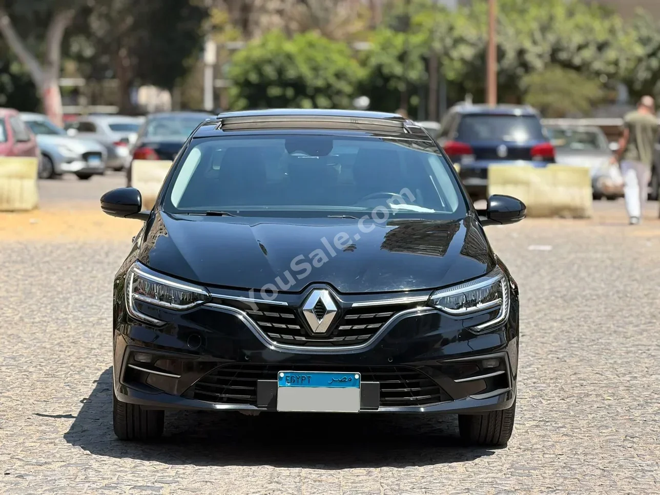 رينو ميجان 2023 سيدان اوتوماتيك 4 سلندر 110,000 كم دفع أمامي ازرق بنزين