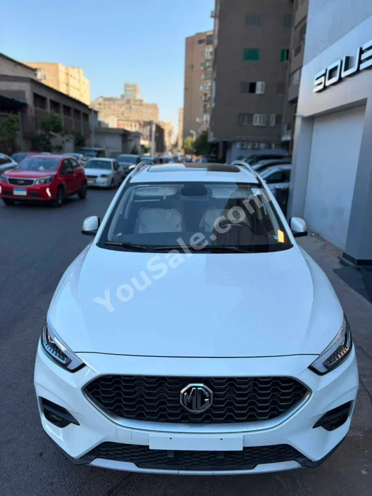 ام جي زد اس 2026 اس يو في اوتوماتيك 4 سلندر 0 كم دفع أمامي أبيض بنزين