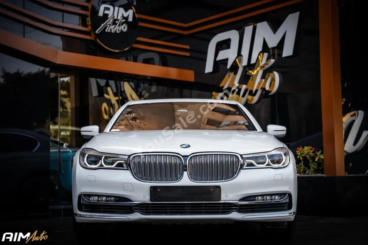 بي ام دبليو الفئة - السابعة 740 Li 2019 اوتوماتيك بي ام دبليو سلندر 43,000 كم بي ام دبليو أبيض بنزين