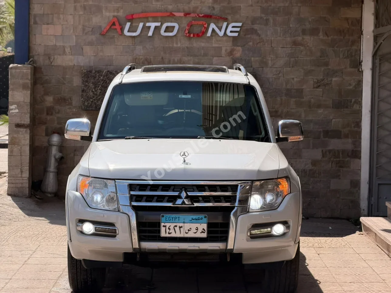 متسوبيشي باجيرو GLS 2016 اوتوماتيك فولكس فاجن سلندر 190,000 كم فولكس فاجن أبيض بنزين