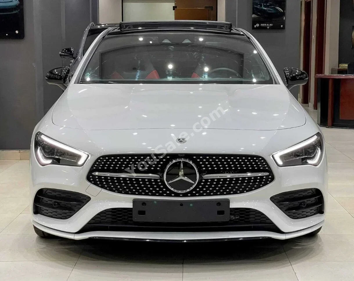 Mercedes-Benz CLA-Class 200 2023 Automatic Mercedes-Benz Cylinder 0 Km Mercedes-Benz White Gasoline