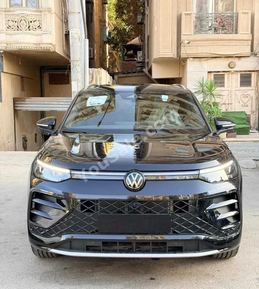 Volkswagen  Tayron  2026  SUV  Automatic  4 Cylinder  0 Km  FWD  Black  Gasoline