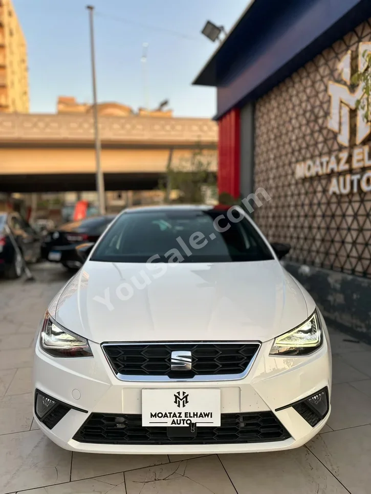 ســـــيات ايبيزا 2024 اوتوماتيك ســـــيات سلندر 12,000 كم ســـــيات أبيض بنزين
