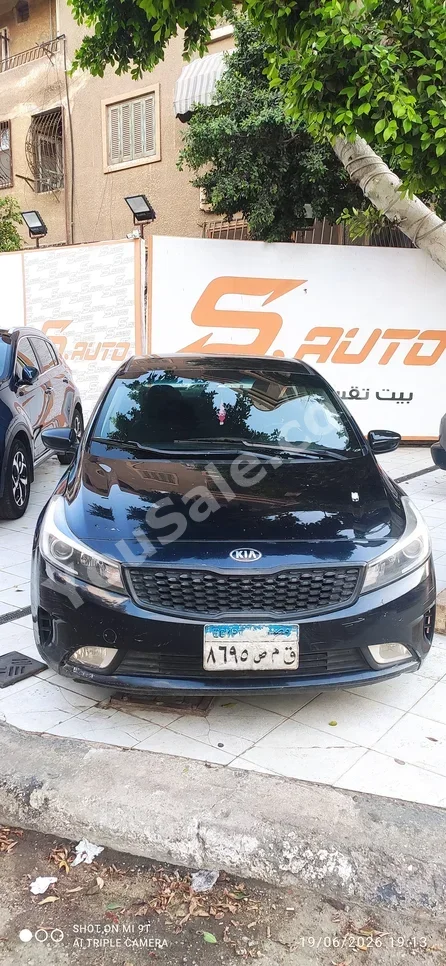 Kia Cerato 2018 Automatic Kia Cylinder 160,000 Km Kia Black Gasoline